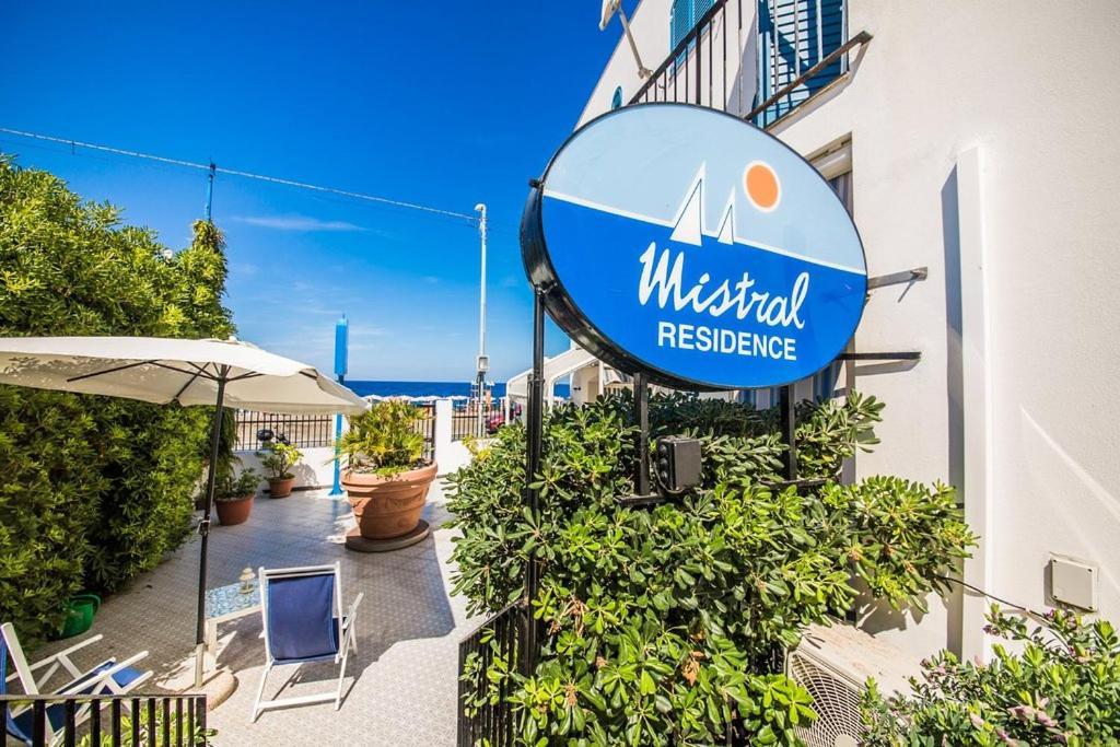 Mistral Residence Canneto  Zewnętrze zdjęcie